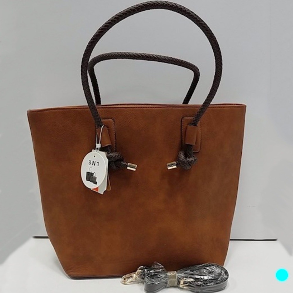 ☀️ NWT Vegan Leather Tote